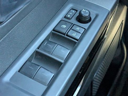 Used 2025 Toyota Sequoia Limited image 22