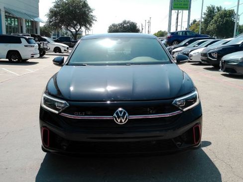 Used 2023 Volkswagen Jetta GLI Autobahn FWD image 3