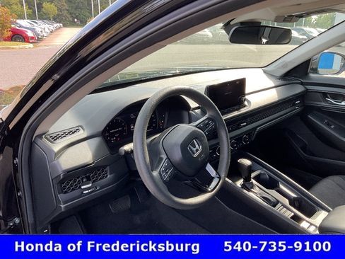 Certified 2023 Honda Accord EX image 27