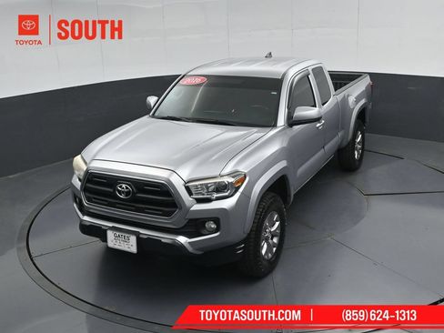 Used 2016 Toyota Tacoma SR5 AWD/4WD image 47