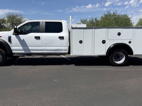 Used 2018 Ford F550 2WD Crew Cab Super Duty w/ XL Value Package image 13