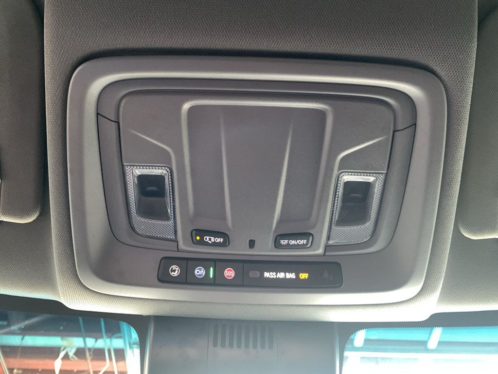 Used 2025 Chevrolet Silverado 1500 LT RWD image 23