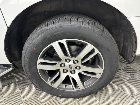 Used 2022 Ford Expedition Max Limited AWD/4WD image 24