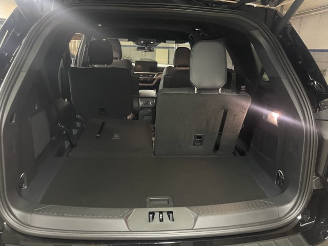 New 2027 Ford Explorer ST-Line AWD/4WD image 9