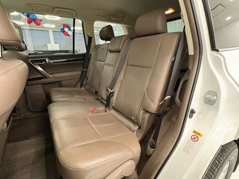 Used 2018 Lexus GX 460 Premium w/ Premium Package image 21