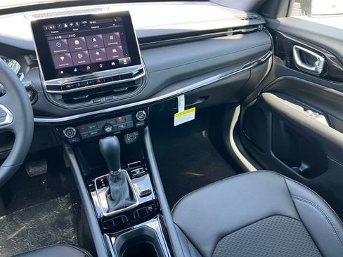 New 2026 Jeep Compass Latitude AWD/4WD image 29