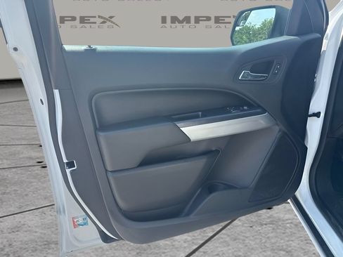 Used 2022 Chevrolet Colorado LT w/ Fleet Safety Package RWD image 12