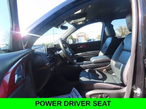 Used 2025 Chevrolet Traverse Z71 w/ Enhanced Driving Package AWD/4WD image 18
