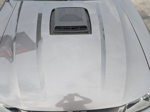 Used 2004 Ford Mustang Mach 1 RWD image 9