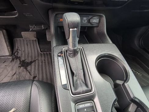 Used 2024 Honda Civic Touring image 21
