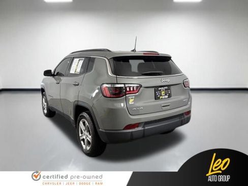 Used 2023 Jeep Compass Latitude AWD/4WD image 4
