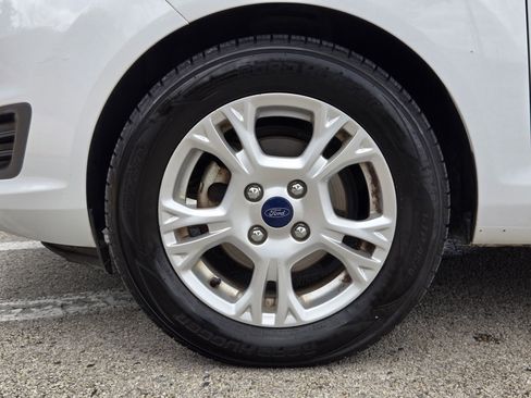 Used 2016 Ford Fiesta SE FWD image 31