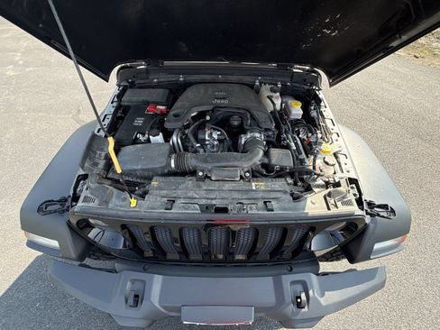 Used 2021 Jeep Wrangler Unlimited Sport AWD/4WD image 25