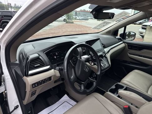 Used 2024 Honda Odyssey Touring image 14