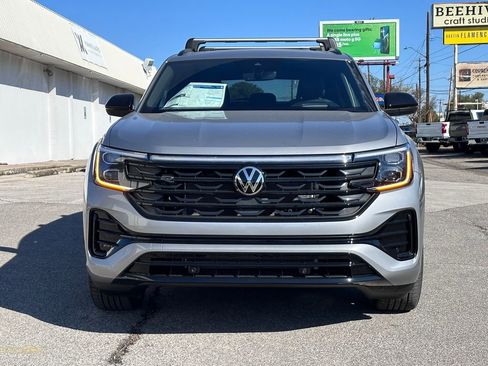 New 2026 Volkswagen Atlas Cross Sport SEL R-Line AWD/4WD image 3
