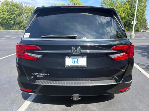 Certified 2024 Honda Odyssey EX-L image 4