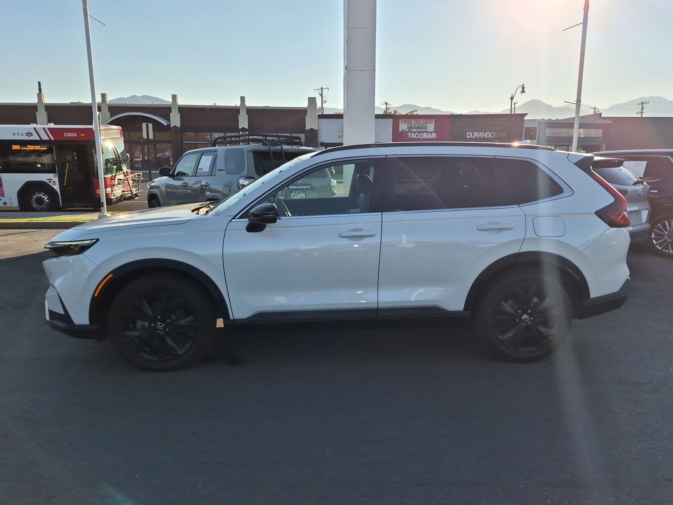 Used 2024 Honda CR-V Sport Touring image 9
