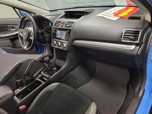 Used 2016 Subaru Crosstrek 2.0i Premium AWD/4WD image 25