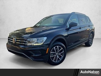 Used 2019 Volkswagen Tiguan SE w/ Panoramic Sunroof Package