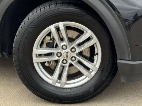 Used 2022 Ford Explorer XLT w/ Equipment Group 202A image 37