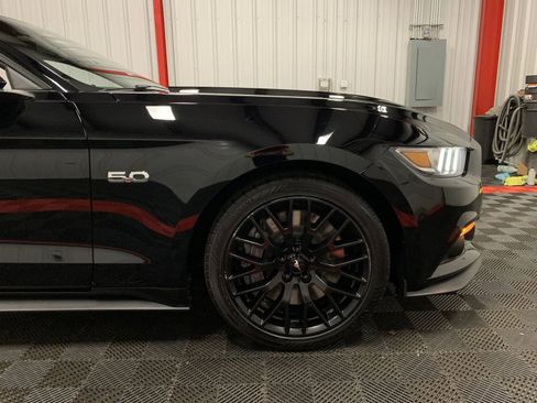 Used 2017 Ford Mustang GT w/ GT Performance Package image 24