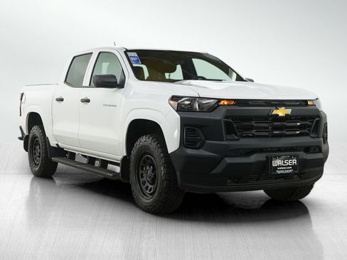 Used 2024 Chevrolet Colorado W/T w/ WT Convenience Package AWD/4WD image 7