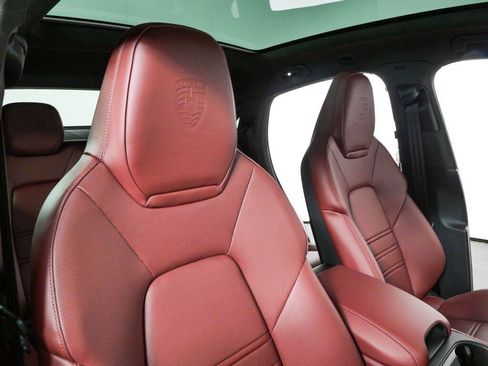 New 2026 Porsche Cayenne GTS AWD/4WD image 24