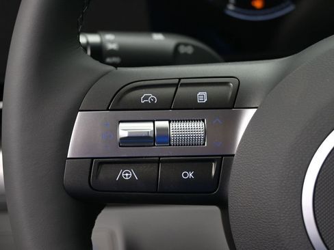 Used 2025 Hyundai Kona SEL image 14