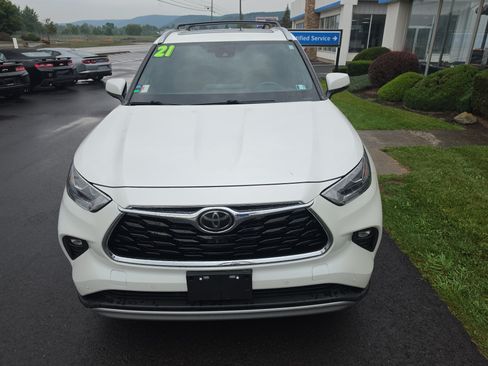 Used 2021 Toyota Highlander Platinum AWD/4WD image 9