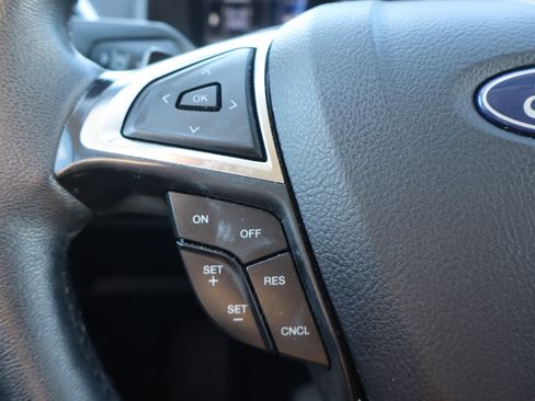 Used 2024 Ford Edge SEL w/ Convenience Package image 16