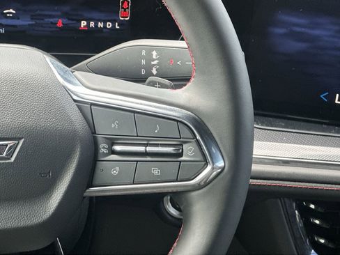 Used 2025 Chevrolet Suburban RST w/ Comfort Package image 21