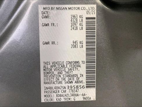 Used 2025 Nissan Altima 2.5 SV image 31