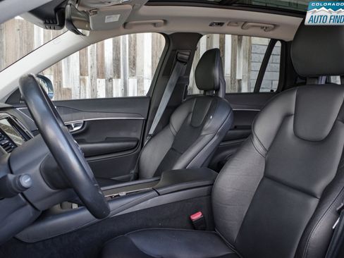 Used 2020 Volvo XC90 T5 Momentum image 13