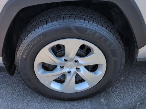 Used 2021 Toyota RAV4 LE w/ Carpet Mat Package (TMS) image 28