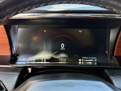Used 2020 Lincoln Navigator L Reserve RWD image 36