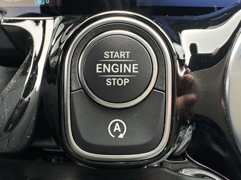 Used 2025 Mercedes-Benz GLA 250 4MATIC image 23