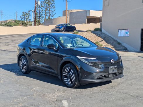 New 2026 Nissan Leaf SV+ w/ Floor Mat Package (SV+) image 3