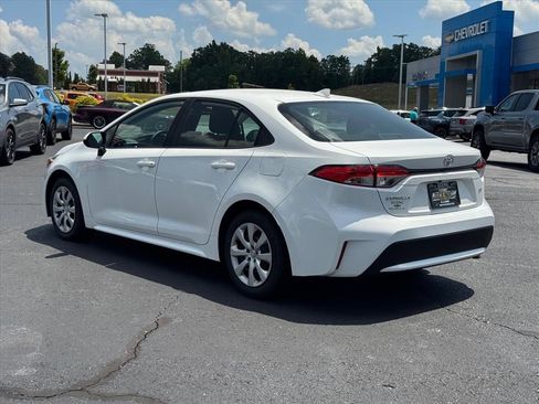 Used 2021 Toyota Corolla LE w/ Carpet Mat Package (TMS) FWD image 5