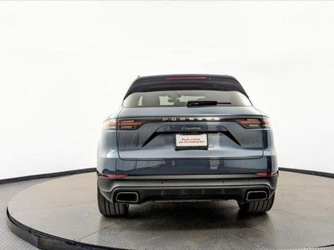 Used 2019 Porsche Cayenne w/ Premium Package image 7