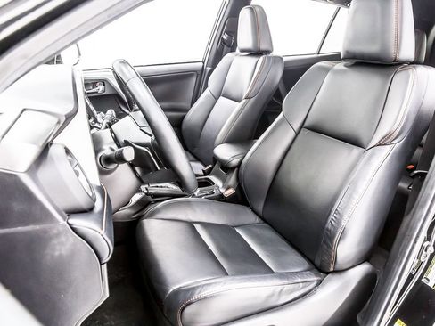 Used 2018 Toyota RAV4 SE w/ Power Extra Value Package FWD image 28