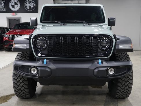 Used 2024 Jeep Wrangler Unlimited AWD/4WD image 8