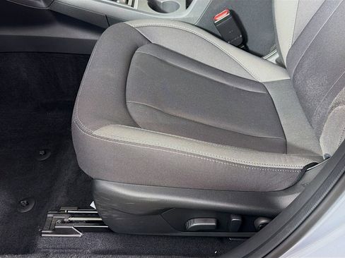 Used 2025 Subaru Crosstrek 2.0i Premium image 21