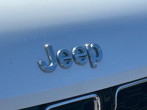 Used 2022 Jeep Grand Cherokee L Limited w/ Luxury Tech Group II AWD/4WD image 10