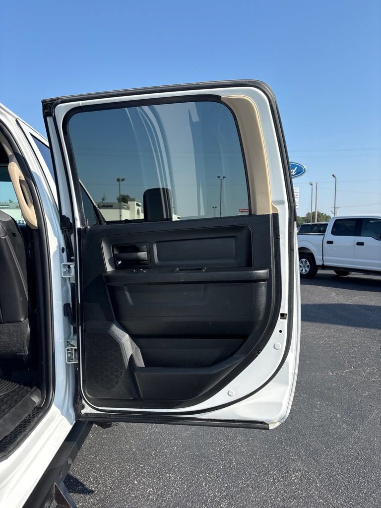 Used 2020 RAM 2500 Tradesman w/ Chrome Appearance Group AWD/4WD image 28