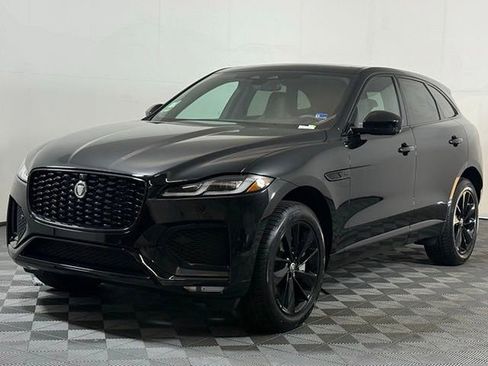 New 2026 Jaguar F-PACE R-Dynamic S image 2