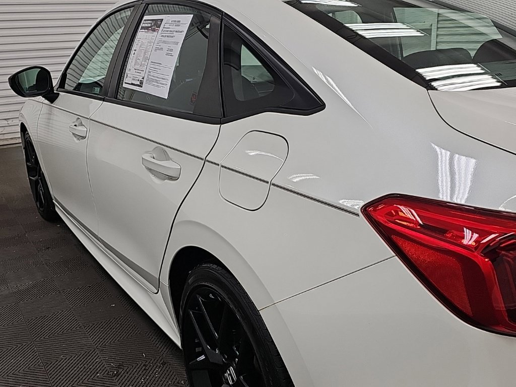 Used 2023 Honda Civic Sport image 7