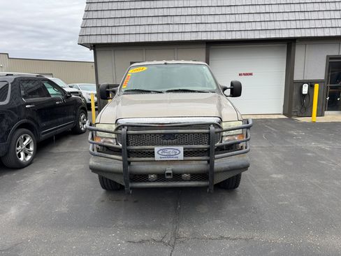 Used 2004 Ford F250 Lariat image 3