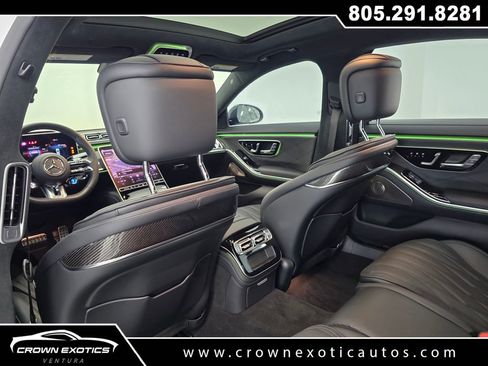 Used 2024 Mercedes-Benz S 63 AMG S w/ Carbon Fiber Exterior Package image 23