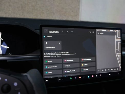 Used 2021 Tesla Model S Plaid image 58