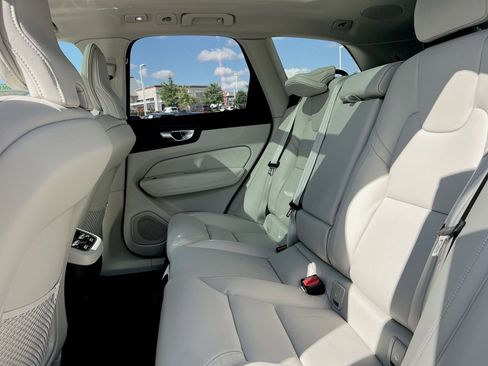 New 2026 Volvo XC60 B5 Ultra w/ Climate Package image 25